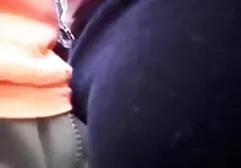 گربه خود را لیسید و سکس کوس گوشاد آلت تناسلی را در آنجا قرار داد