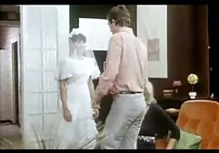 Marica Hase و Amirah Adara با یک پسر در میان سوراخ شلوار جین لگد عکس سکسی باسن گنده می زنند