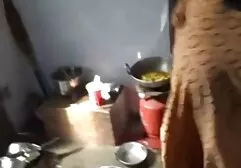 دختر لاغر را تحقیر و تحقیر عکس کوس جنیفر لوپز کرد