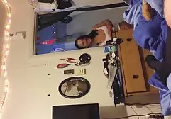 زن ژاپنی cums ، نشسته بر عکس سکسی از کون بزرگ شکم روی صورت آن مرد